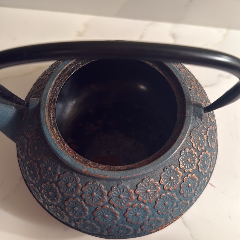 Vintage Decorative Cast Iron Japanese Teapot - Picture 6 of 9